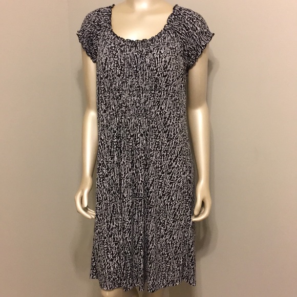 MICHAEL Michael Kors Dresses & Skirts - Michael Kors stretchy short sleeve dress